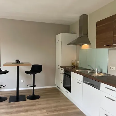 Haus Am Weinberg * Ensch