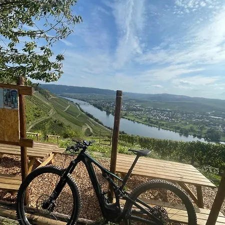 Apartment Haus Am Weinberg Ensch